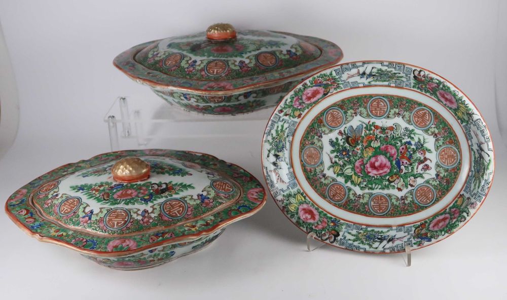 Pratos Cobertos e Travessa - Porcelana da China - Séc. XIX/XX; CADA