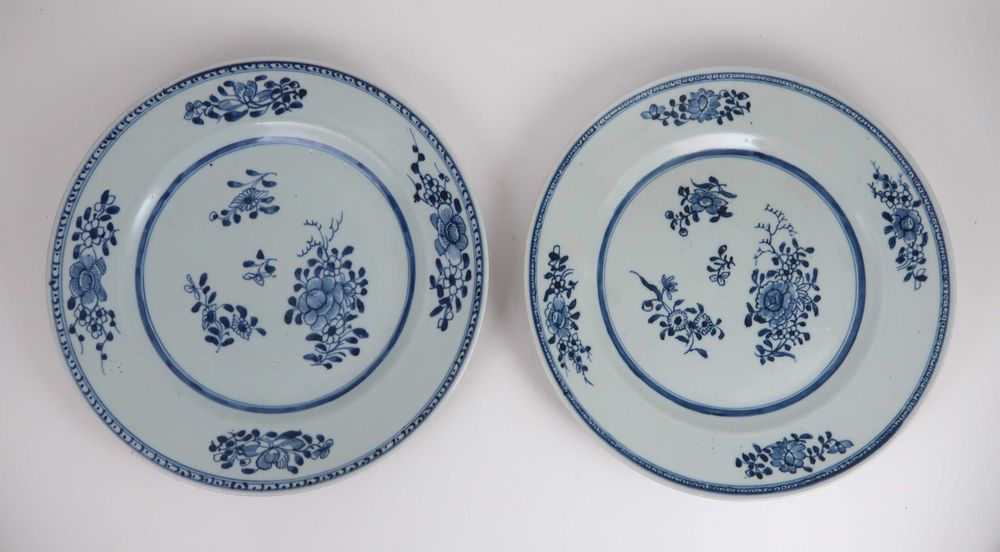 Par de pratos porcelana azul e branca da China Séc. XVIII