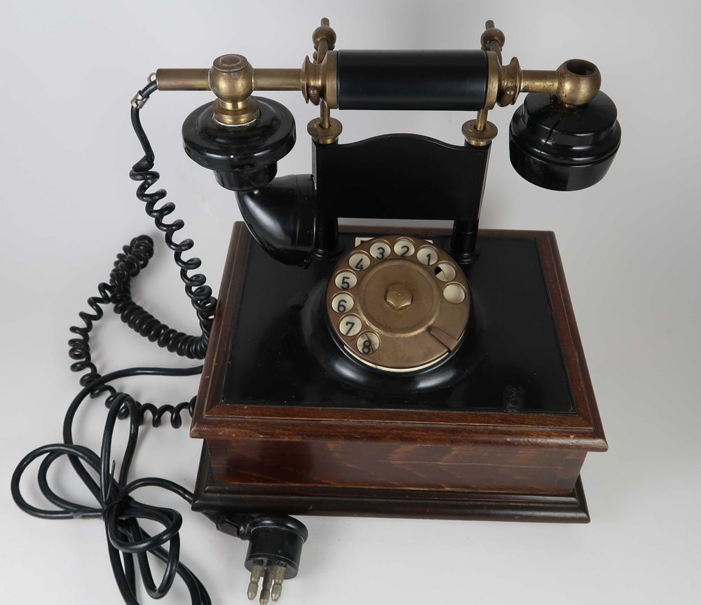 Telefone antigo em madeira (Ref. 5)