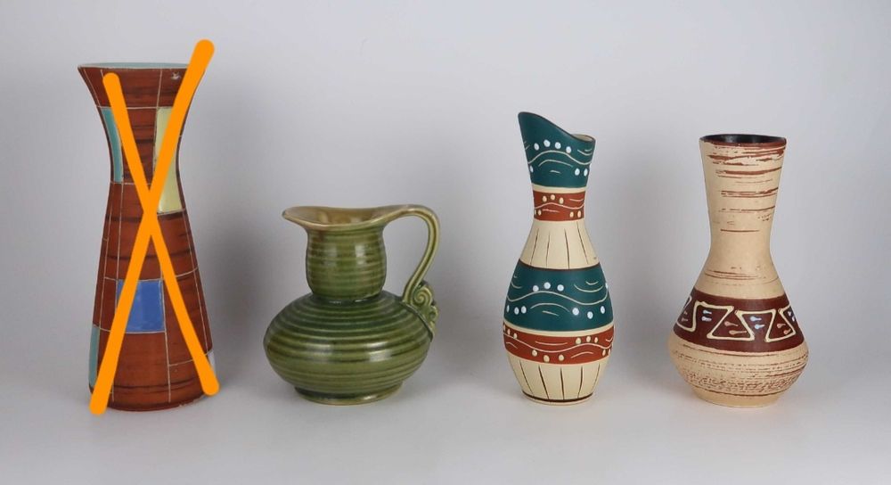 Conjunto de Jarras Modernistas