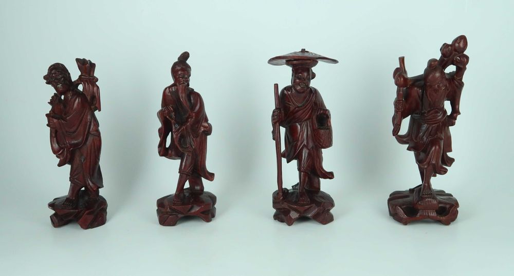 4 Esculturas da China em madeira Exótica