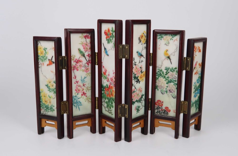 Biombo miniatura oriental - porcelana pintado mão