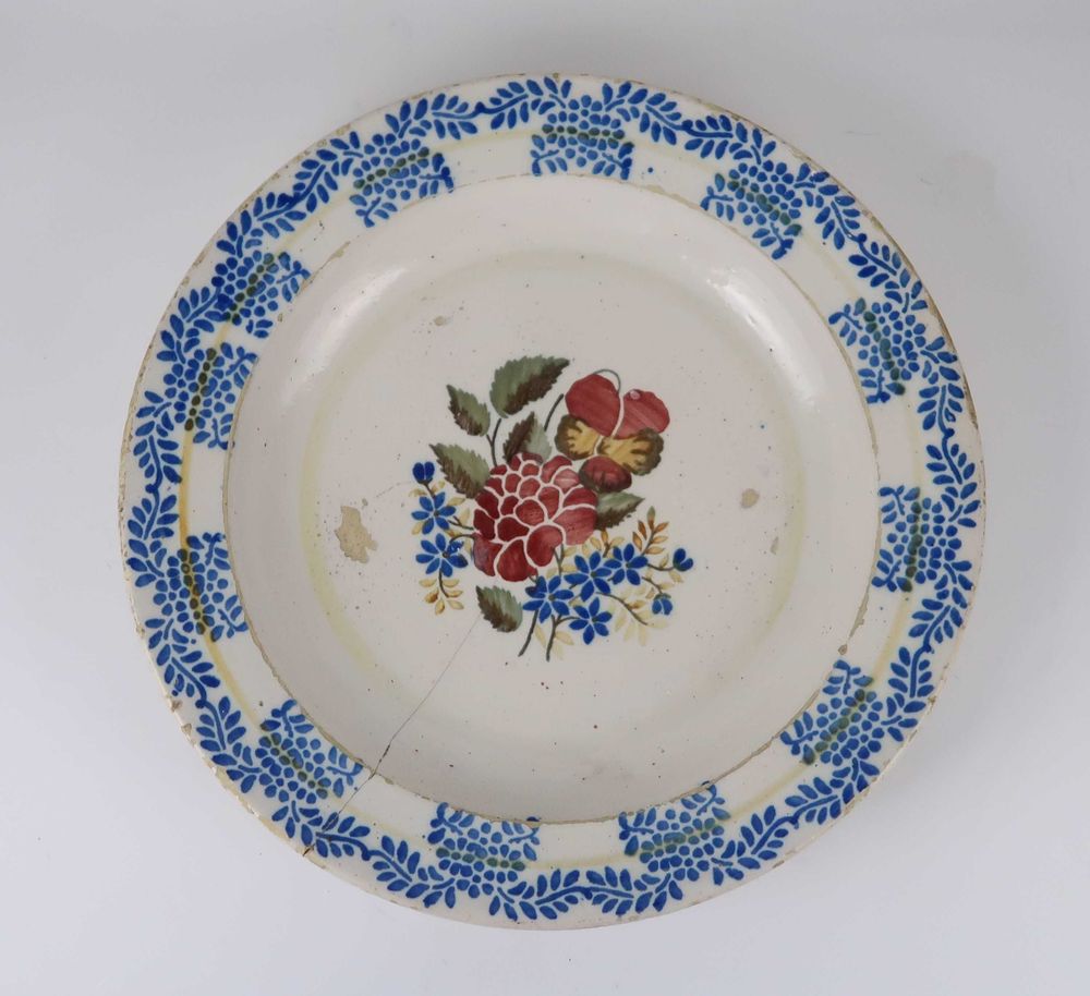 Grande prato em faiança Portuguesa Séc. XIX - 28 cm