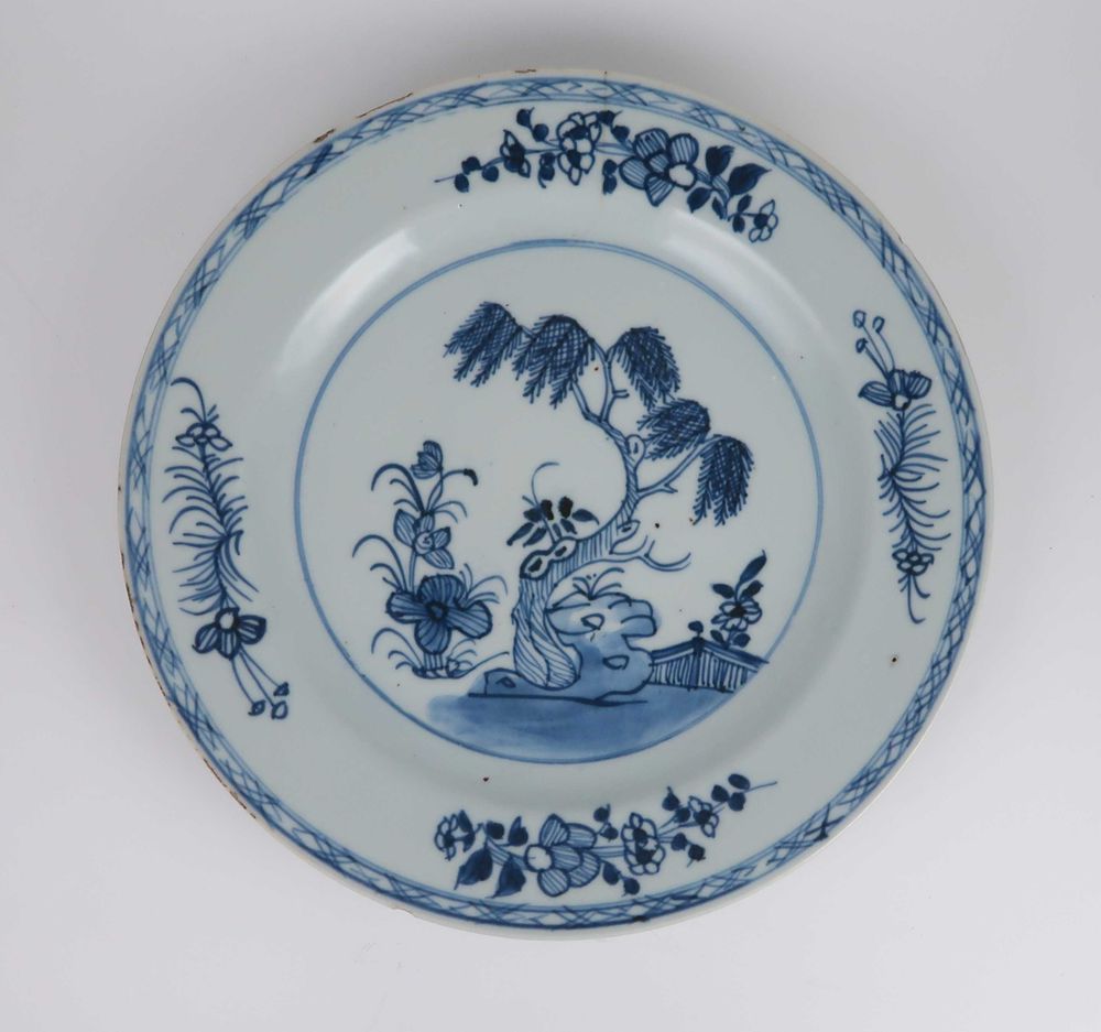 Prato Porcelana Azul e Branca da China, Séc. XVIII - Flores e Chorão