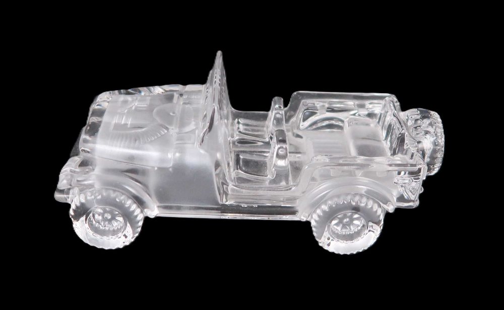 Pisa papeis Jeep em cristal